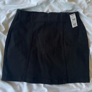 tilly’s black skirt